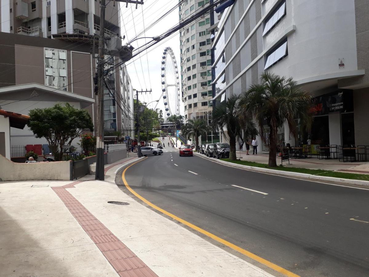 Otimo Apto. 180 Metros Do Mar Balneário Camboriú Exteriör bild